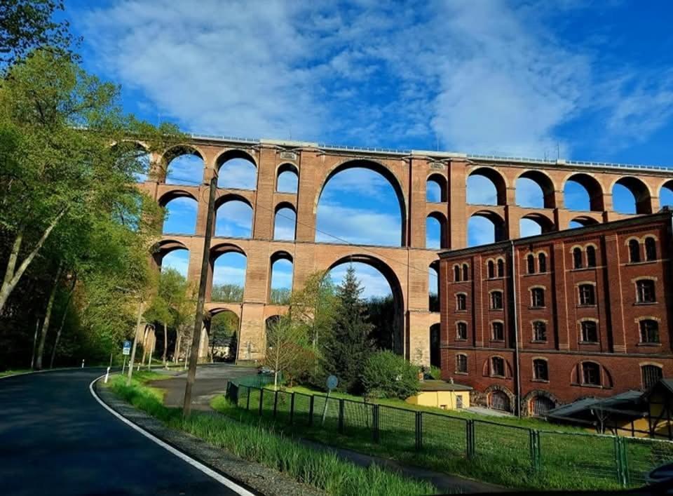Ferienwohnung "Blick Mylau" - Naehe Freizeitpark Plohn & Weltgroesster Ziegelsteinbruecke Reichenbach im Vogtland Ngoại thất bức ảnh